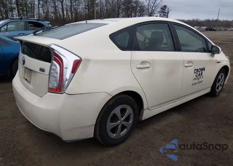 2014 Toyota Prius Two z USA, uszkodzony, nr VIN JTDKN3DU0E0370977